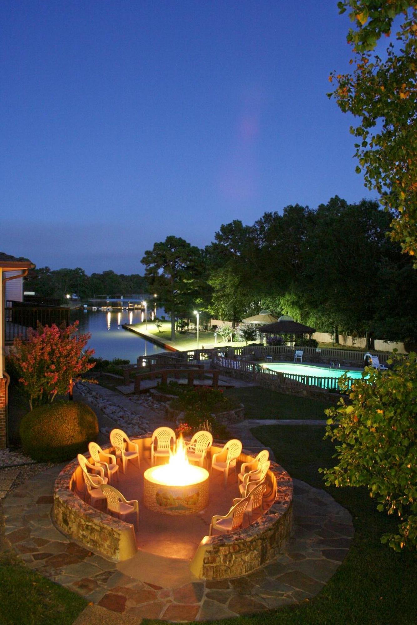 Emerald Isle Resort Hot Springs Exterior photo