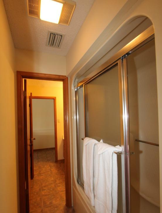 Emerald Isle Resort Hot Springs Room photo