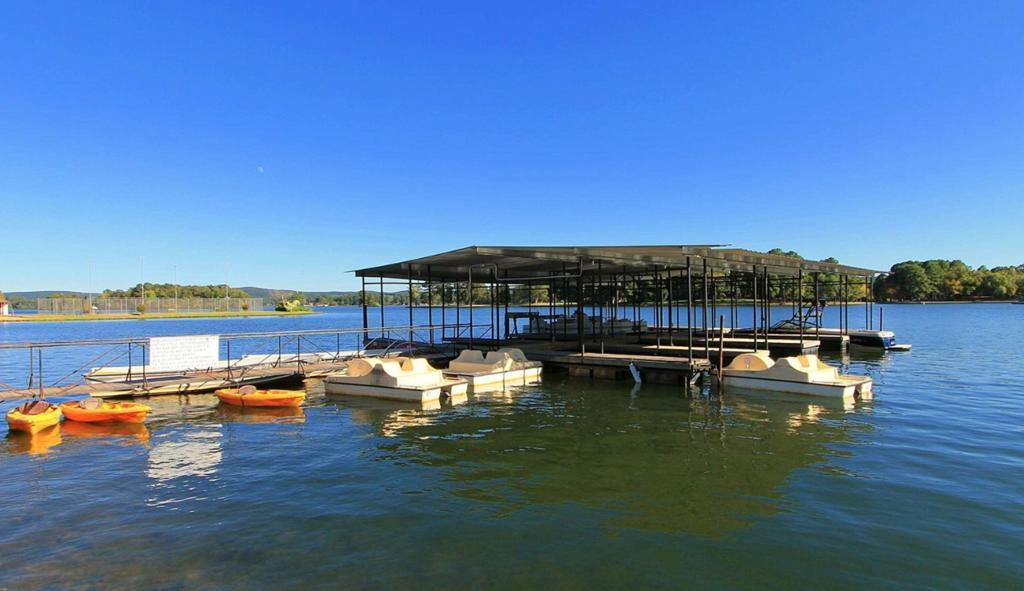 Emerald Isle Resort Hot Springs Exterior photo